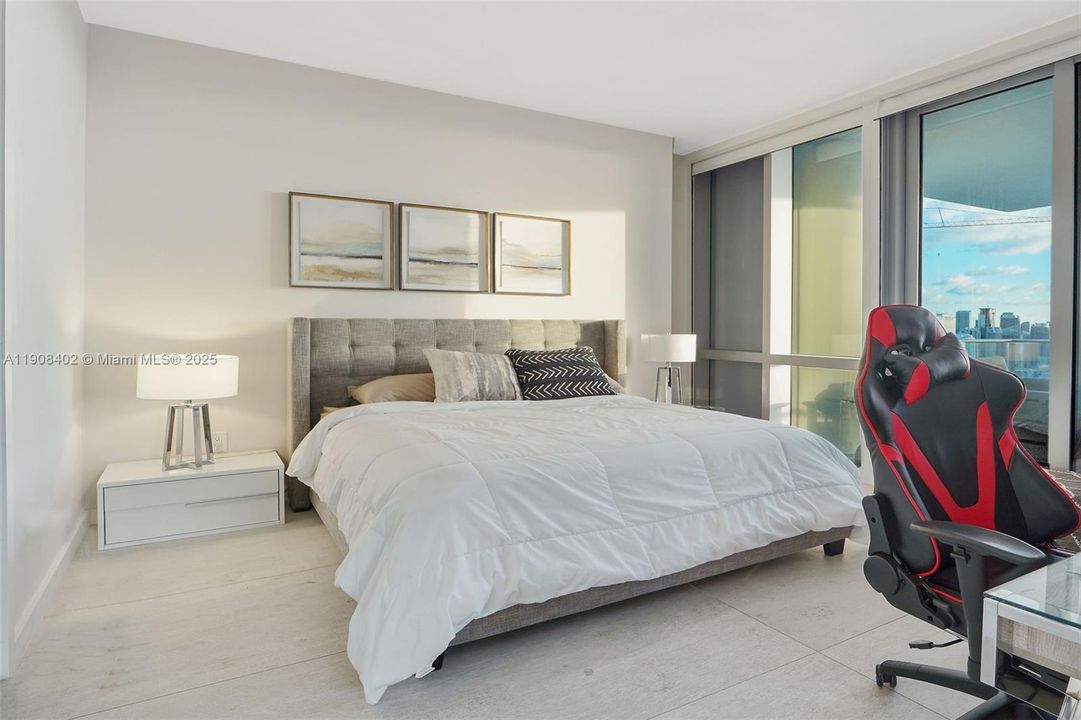 For Rent: $34,000 (4 beds, 5 baths, 3800 Square Feet)