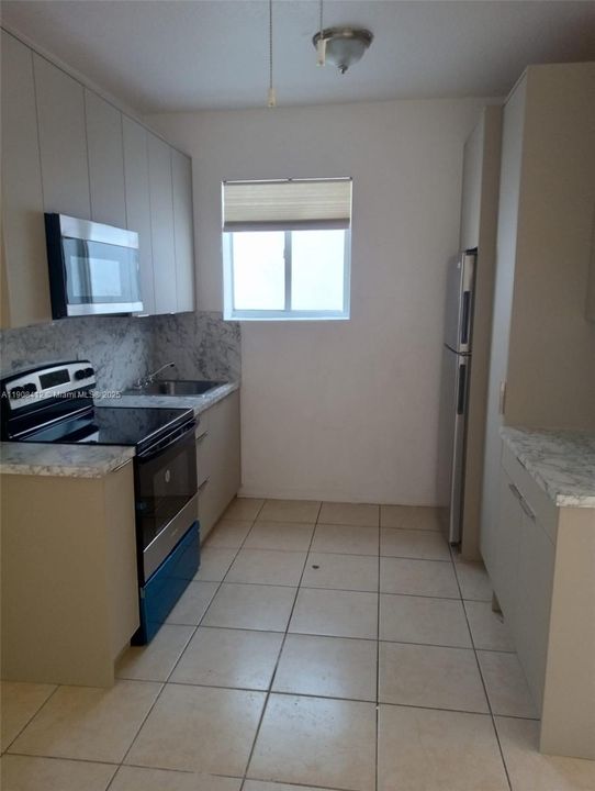 Recently Sold: $109,000 (1 beds, 1 baths, 465 Square Feet)