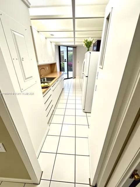 For Sale: $365,000 (2 beds, 2 baths, 1214 Square Feet)