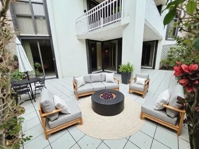 For Sale: $365,000 (2 beds, 2 baths, 1214 Square Feet)