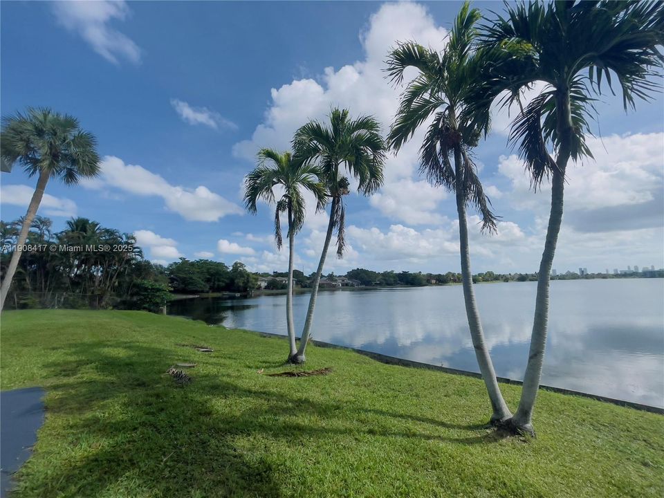 Недавно арендовано: $1,900 (1 спален, 2 ванн, 1044 Квадратных фут)