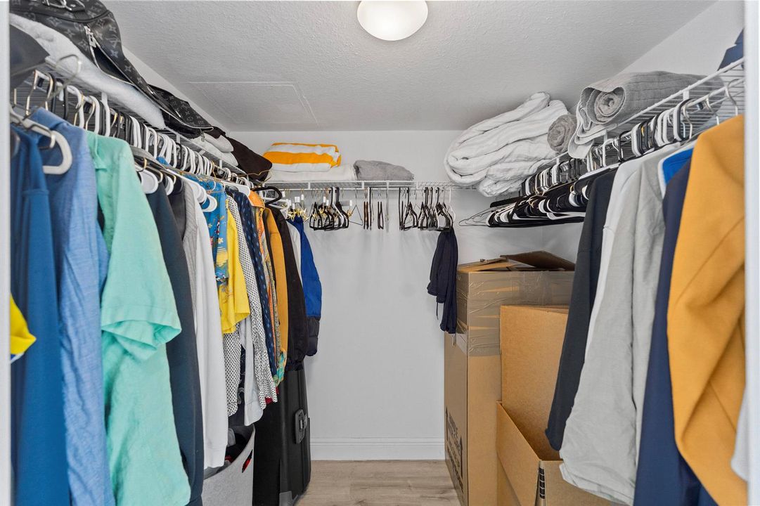 Walk-in Closet