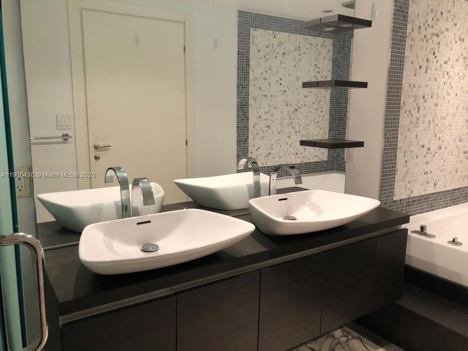 En Venta: $1,690,000 (2 camas, 3 baños, 1694 Pies cuadrados)