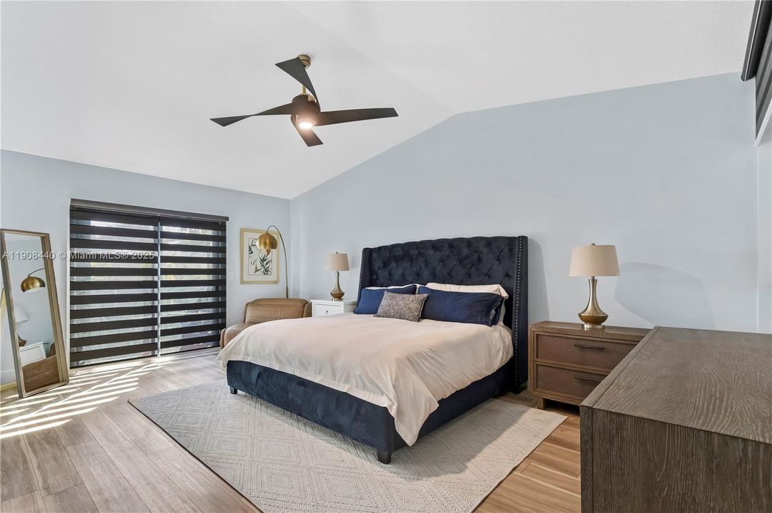 Active With Contract: $420,000 (2 beds, 2 baths, 1241 Square Feet)