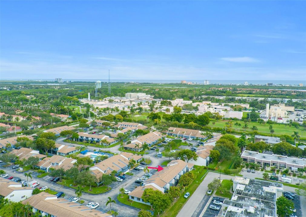 Active With Contract: $420,000 (2 beds, 2 baths, 1241 Square Feet)