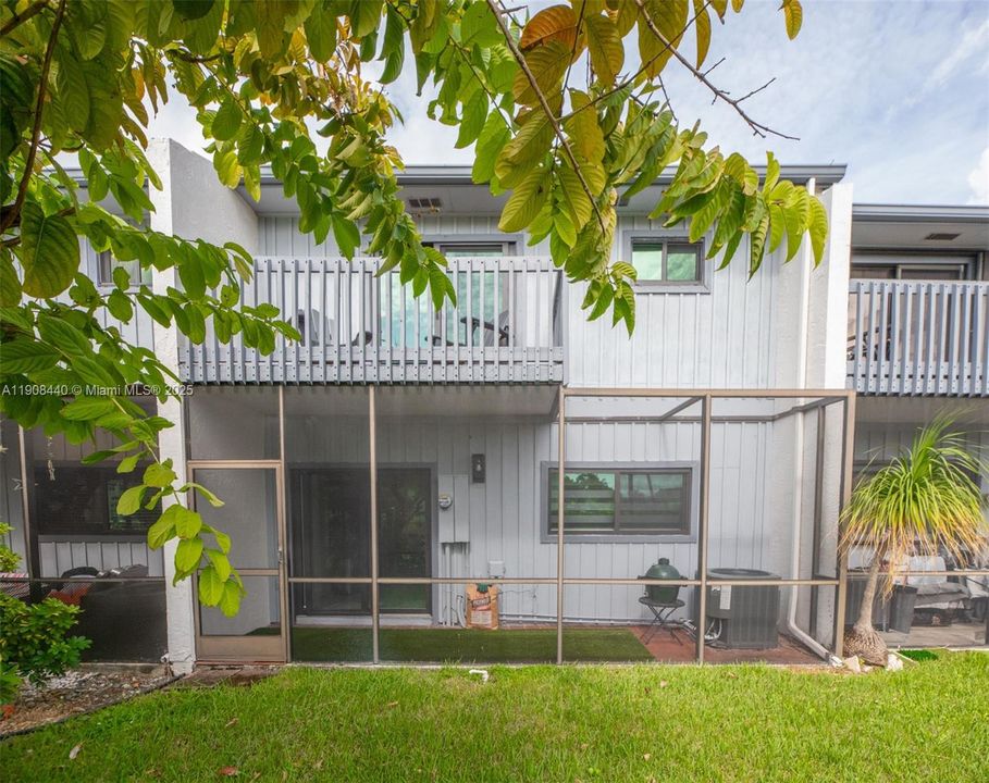 Active With Contract: $420,000 (2 beds, 2 baths, 1241 Square Feet)