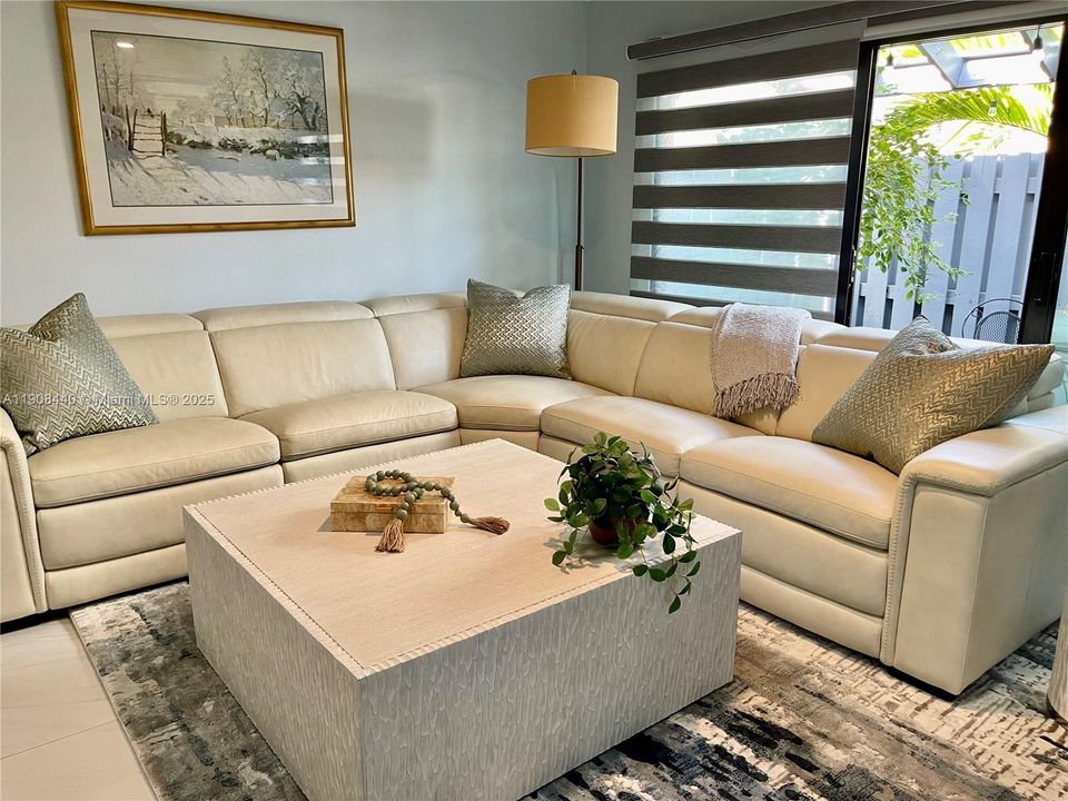 Active With Contract: $420,000 (2 beds, 2 baths, 1241 Square Feet)