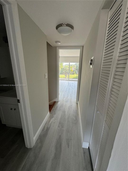 合同活跃: $2,850 (3 贝兹, 2 浴室, 1500 平方英尺)