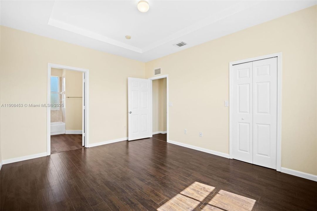 Active With Contract: $369,000 (3 beds, 2 baths, 1679 Square Feet)
