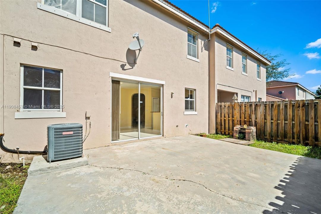 Active With Contract: $369,000 (3 beds, 2 baths, 1679 Square Feet)