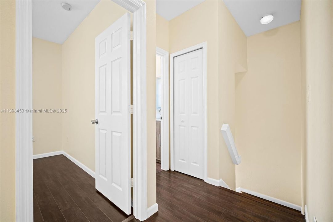 Active With Contract: $369,000 (3 beds, 2 baths, 1679 Square Feet)