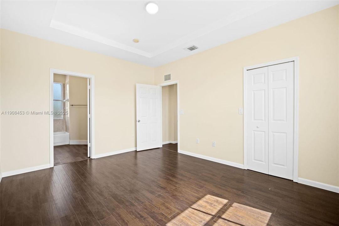 Active With Contract: $369,000 (3 beds, 2 baths, 1679 Square Feet)