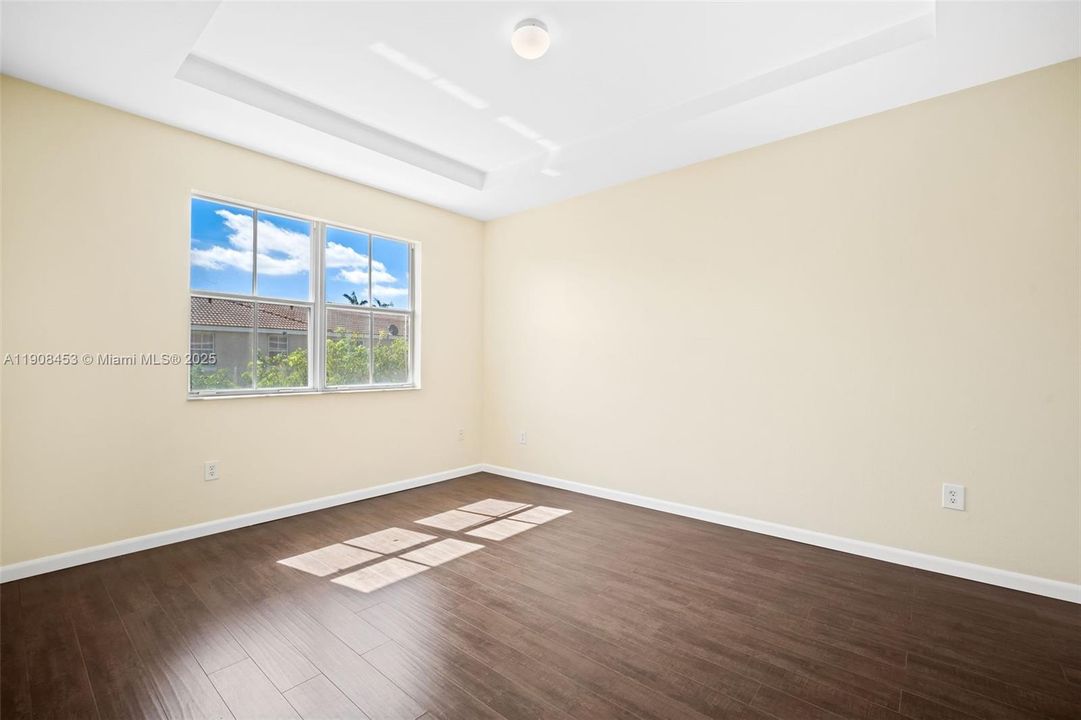 Active With Contract: $369,000 (3 beds, 2 baths, 1679 Square Feet)