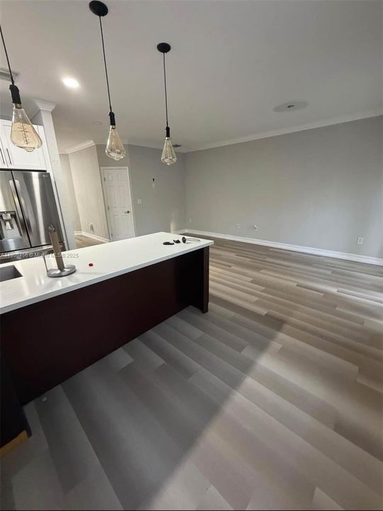 Active With Contract: $3,400 (4 beds, 3 baths, 1777 Square Feet)