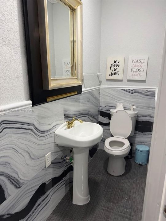 Active With Contract: $3,400 (4 beds, 3 baths, 1777 Square Feet)