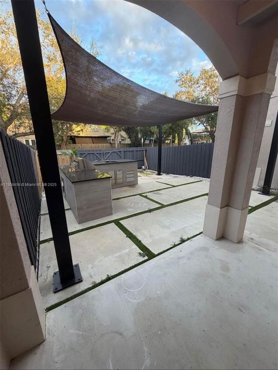 Active With Contract: $3,400 (4 beds, 3 baths, 1777 Square Feet)