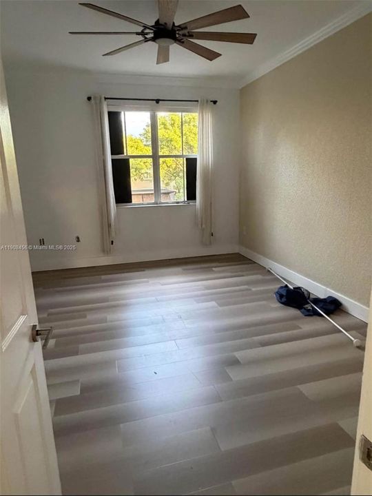 Active With Contract: $3,400 (4 beds, 3 baths, 1777 Square Feet)