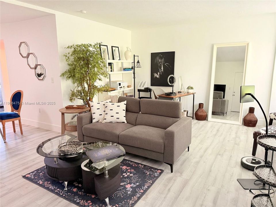 En Renta: $1,900 (1 camas, 1 baños, 700 Pies cuadrados)