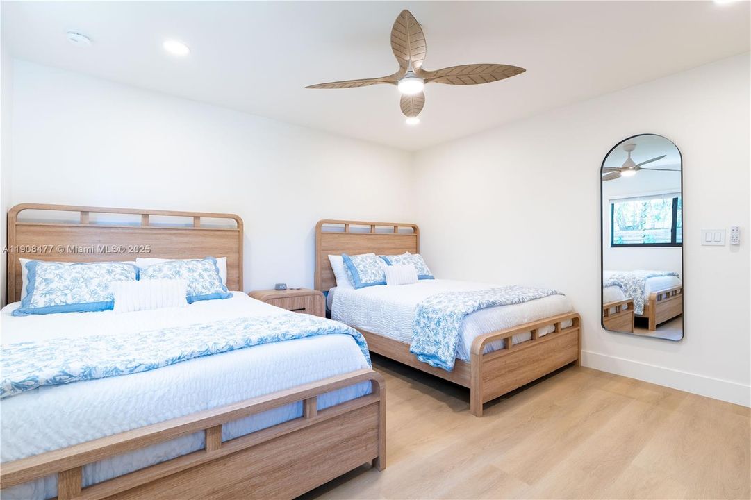 For Rent: $10,000 (3 beds, 2 baths, 1470 Square Feet)