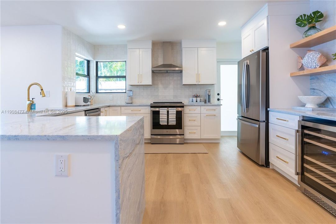 For Rent: $10,000 (3 beds, 2 baths, 1470 Square Feet)