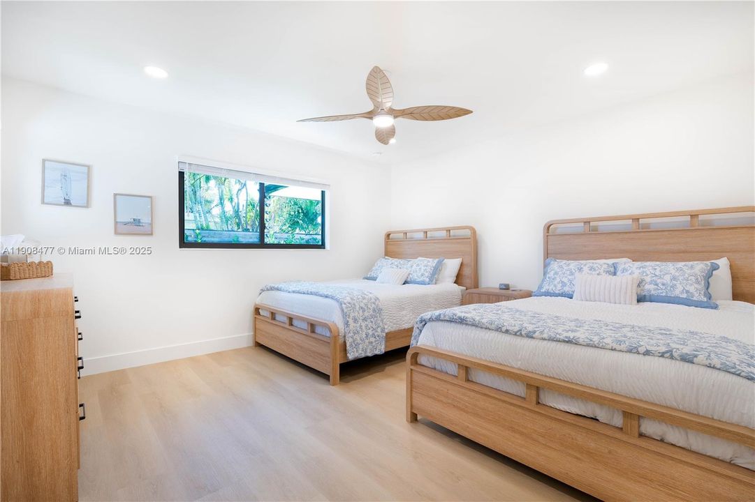 For Rent: $10,000 (3 beds, 2 baths, 1470 Square Feet)