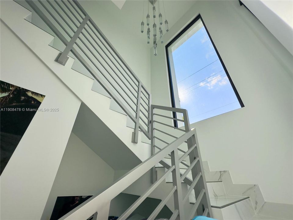 Active With Contract: $5,590 (3 beds, 3 baths, 2400 Square Feet)