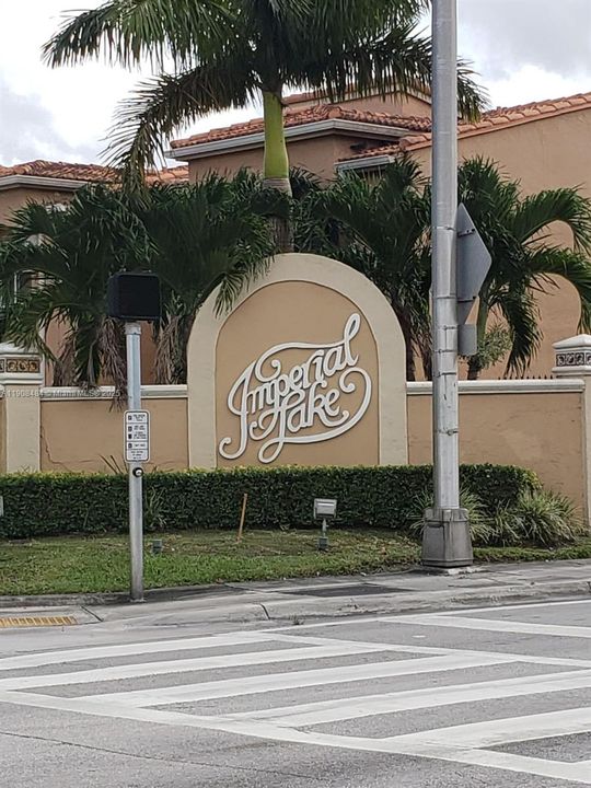 Recently Rented: $2,350 (2 beds, 2 baths, 970 Square Feet)