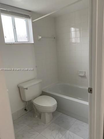 Recently Rented: $2,350 (2 beds, 2 baths, 970 Square Feet)