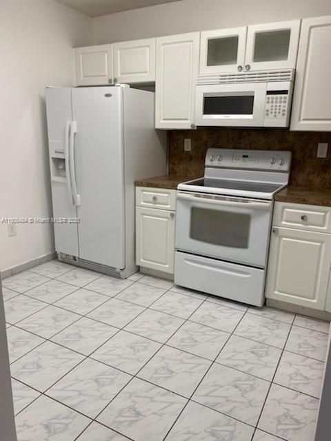 Recently Rented: $2,350 (2 beds, 2 baths, 970 Square Feet)