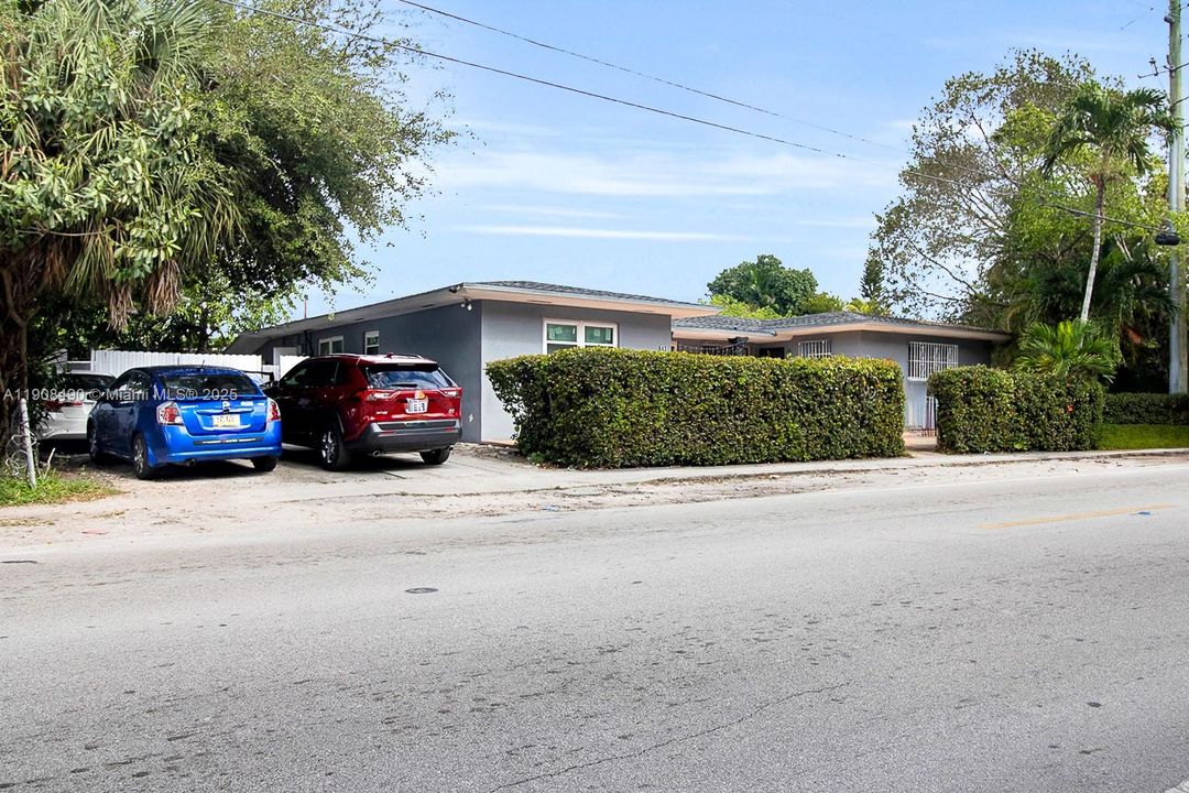 Active With Contract: $715,000 (0 beds, 0 baths, 2594 Square Feet)