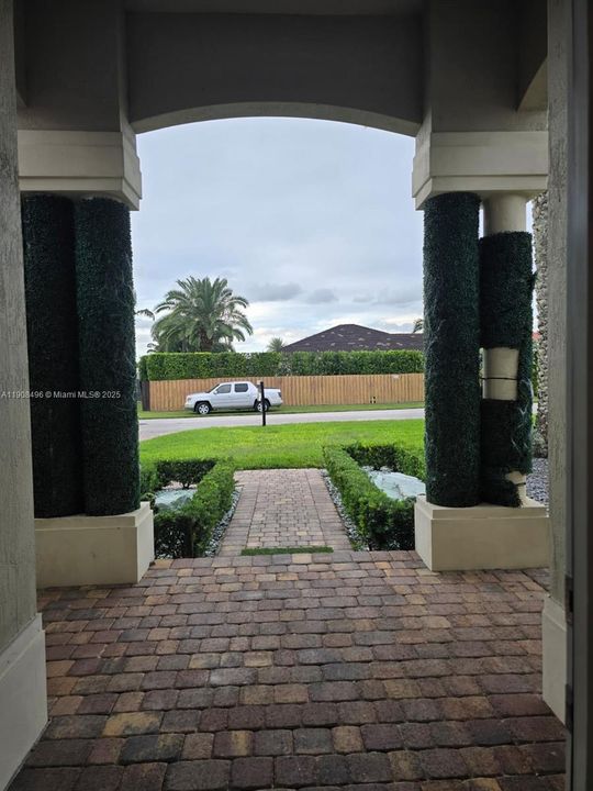 На продажу: $985,000 (3 спален, 2 ванн, 2275 Квадратных фут)