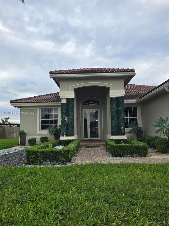 На продажу: $985,000 (3 спален, 2 ванн, 2275 Квадратных фут)