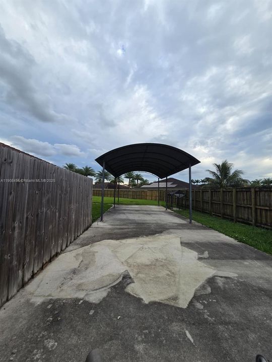 На продажу: $985,000 (3 спален, 2 ванн, 2275 Квадратных фут)