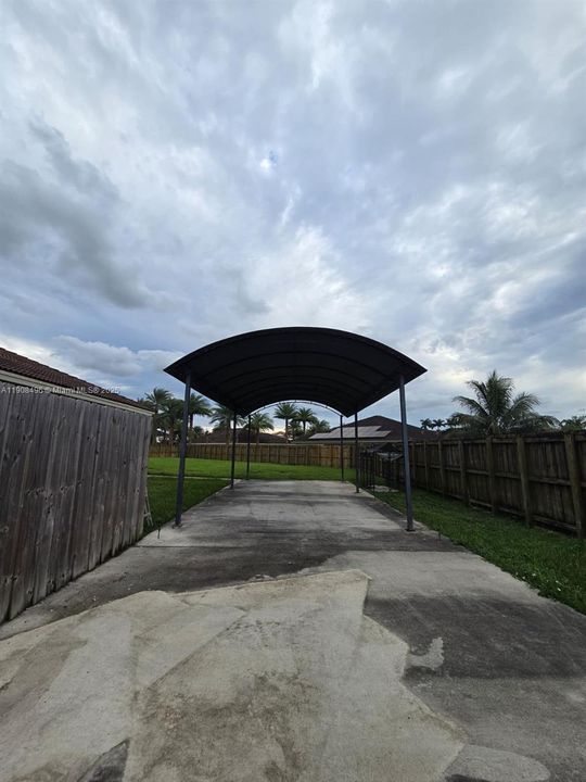 На продажу: $985,000 (3 спален, 2 ванн, 2275 Квадратных фут)