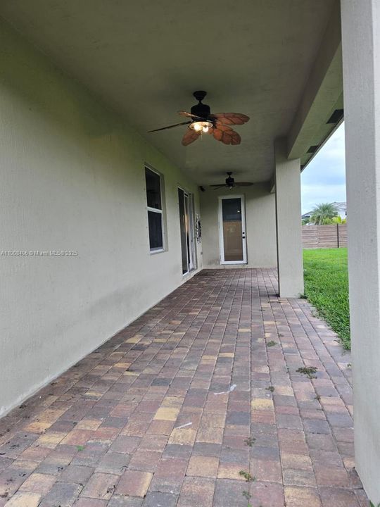 На продажу: $985,000 (3 спален, 2 ванн, 2275 Квадратных фут)