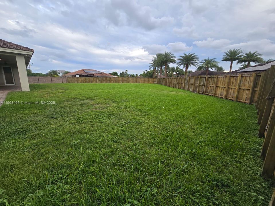 На продажу: $985,000 (3 спален, 2 ванн, 2275 Квадратных фут)