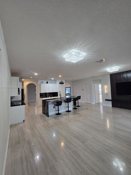 На продажу: $985,000 (3 спален, 2 ванн, 2275 Квадратных фут)