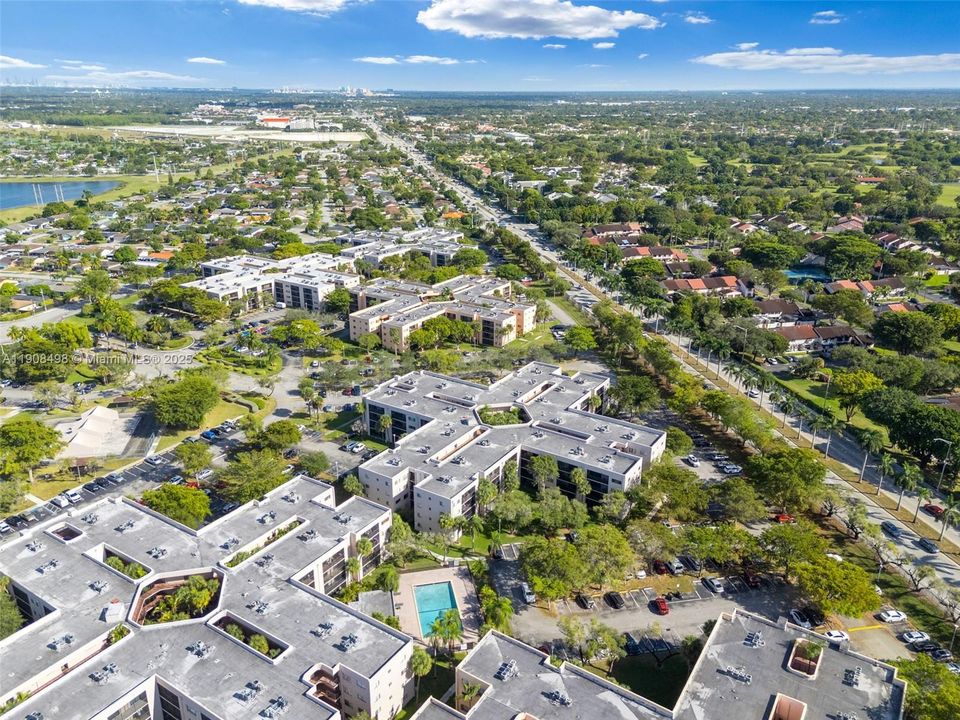 En Venta: $259,900 (2 camas, 2 baños, 965 Pies cuadrados)