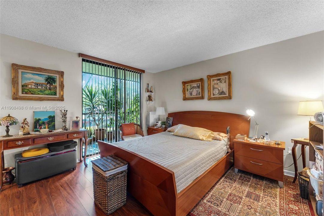 Generous room with abundant sun exposure.