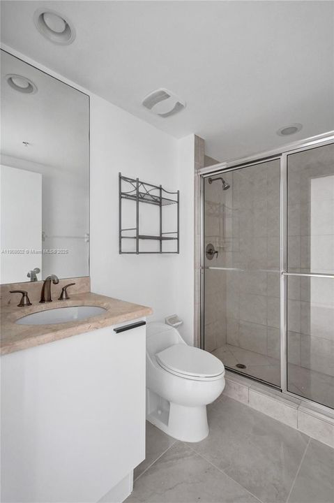 合同活跃: $3,500 (3 贝兹, 3 浴室, 1801 平方英尺)