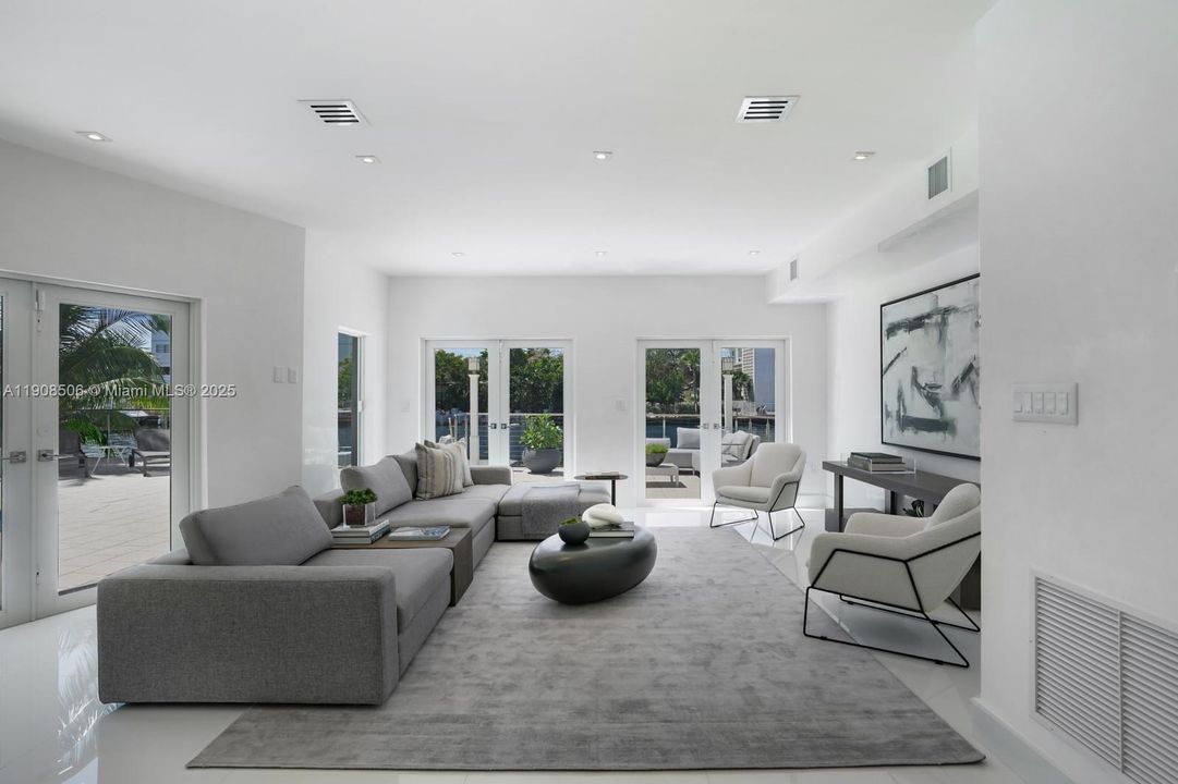 For Sale: $4,950,000 (5 beds, 5 baths, 5647 Square Feet)