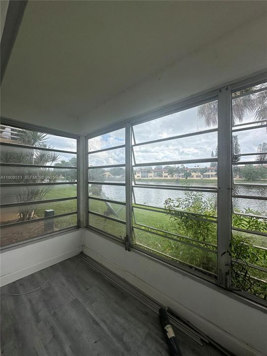 Activo con contrato: $1,650 (1 camas, 1 baños, 0 Pies cuadrados)