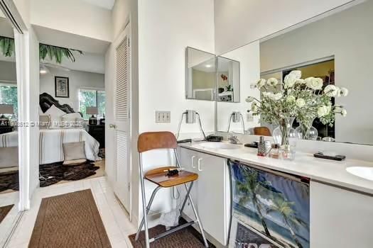 待售: $425,900 (3 贝兹, 2 浴室, 1367 平方英尺)