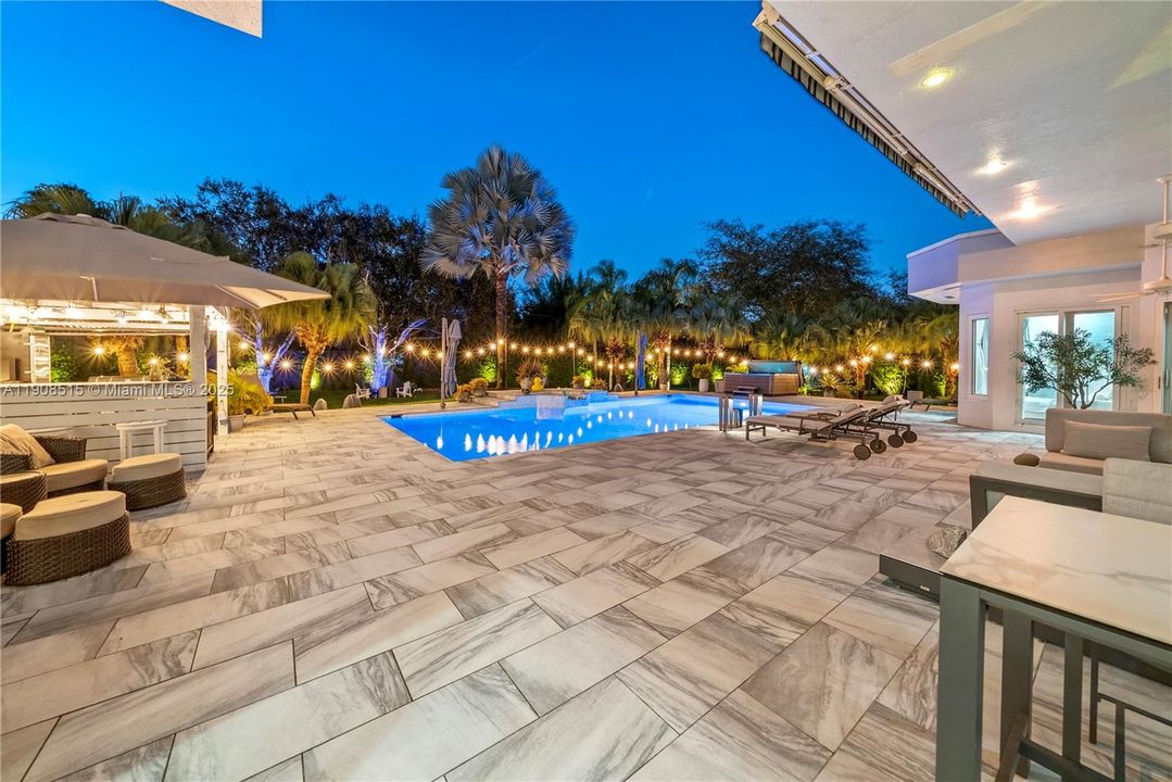 For Sale: $2,150,000 (4 beds, 3 baths, 3560 Square Feet)