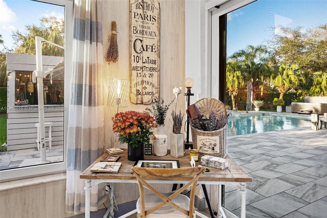 For Sale: $2,150,000 (4 beds, 3 baths, 3560 Square Feet)