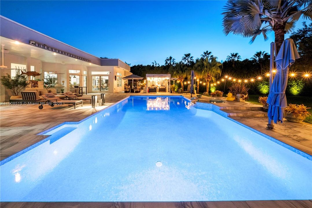 For Sale: $2,150,000 (4 beds, 3 baths, 3560 Square Feet)