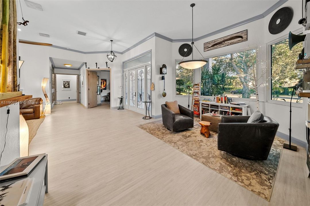 For Sale: $2,150,000 (4 beds, 3 baths, 3560 Square Feet)