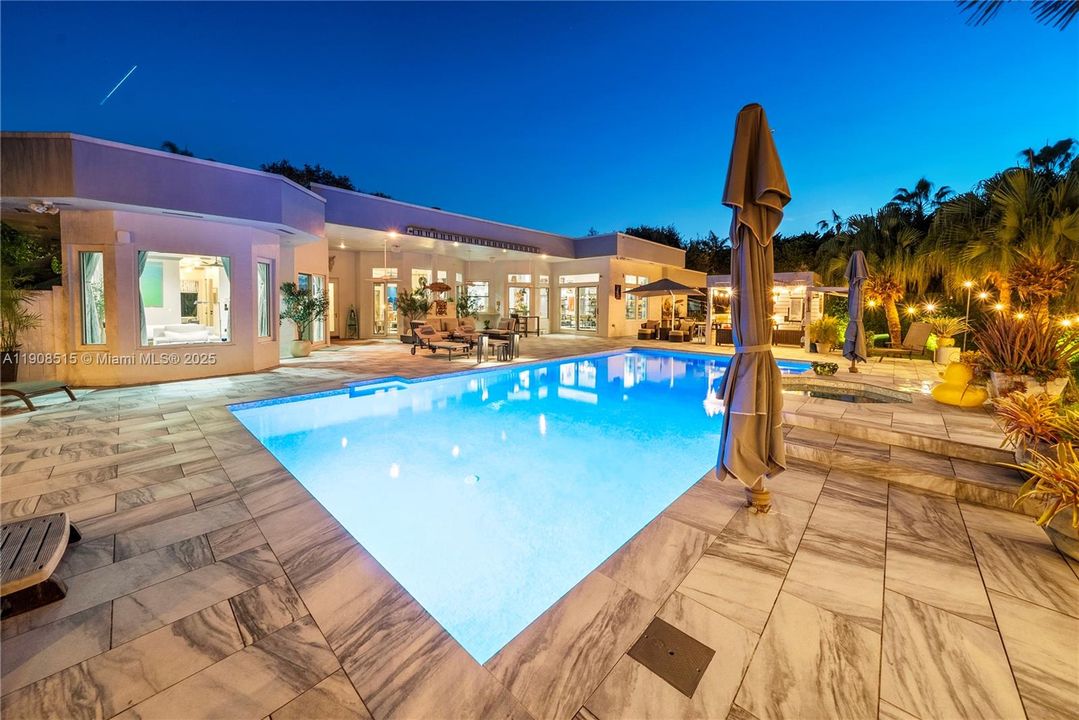 For Sale: $2,150,000 (4 beds, 3 baths, 3560 Square Feet)