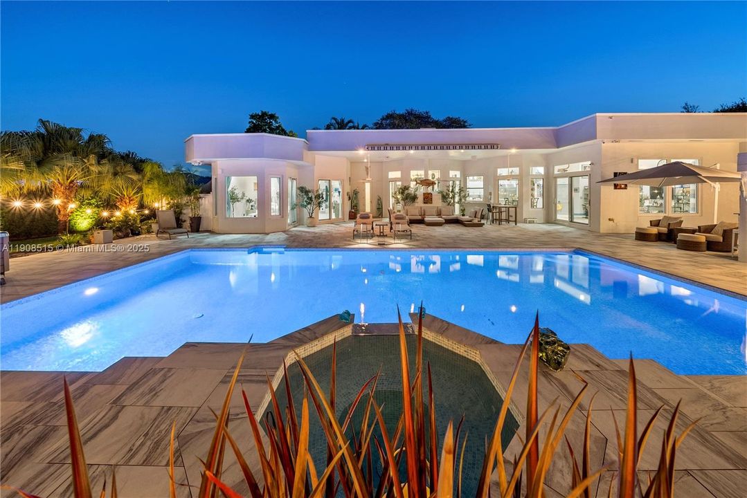 For Sale: $2,150,000 (4 beds, 3 baths, 3560 Square Feet)