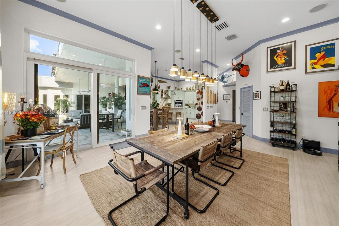 For Sale: $2,150,000 (4 beds, 3 baths, 3560 Square Feet)